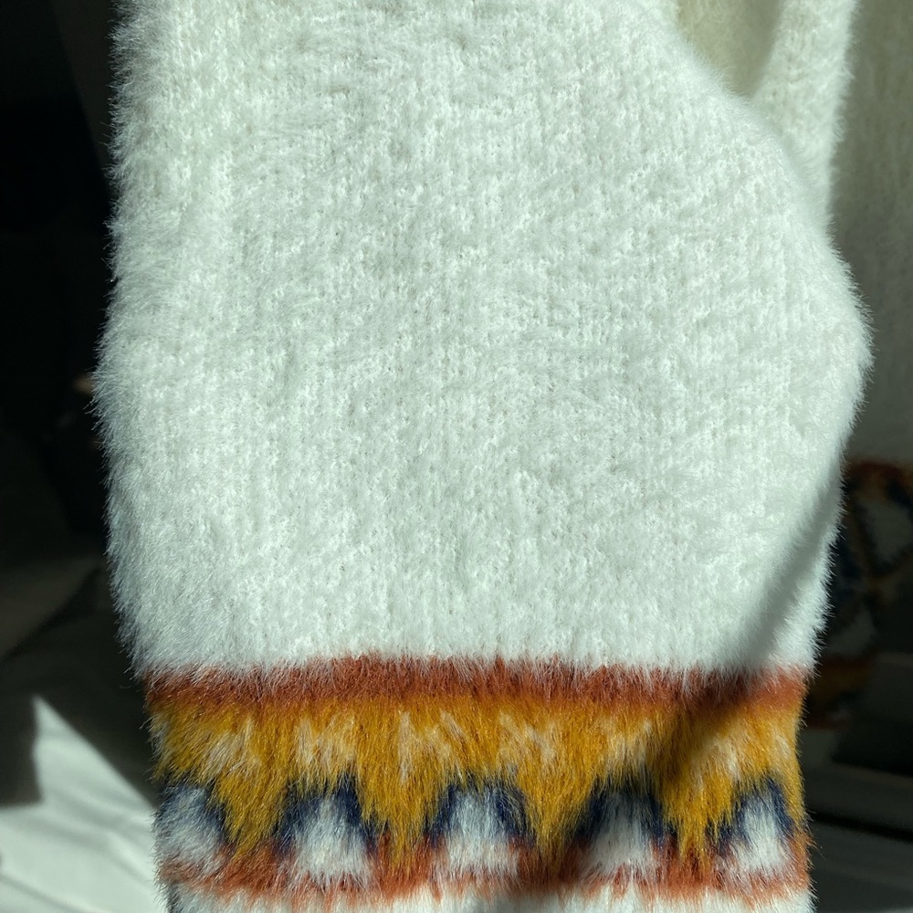 Pink Rose Aztec Pattern Fuzzy Sweater - Picture 3 of 8